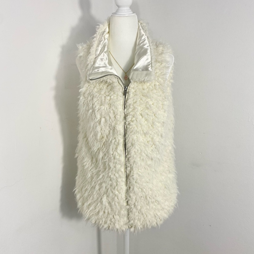 NWOT  Women Teddy Zipper Vest Size Large